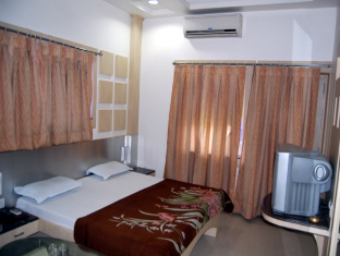 Hotel Meera Chittorgarh エクステリア 写真